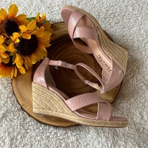 Nanette Lepore Open Toe Wedge Sandals Size 8 Khaki Pink Croc Embossed Slip-On